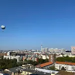 Skyview Studio Apartments At Berlin Kreuzberg-Mitte